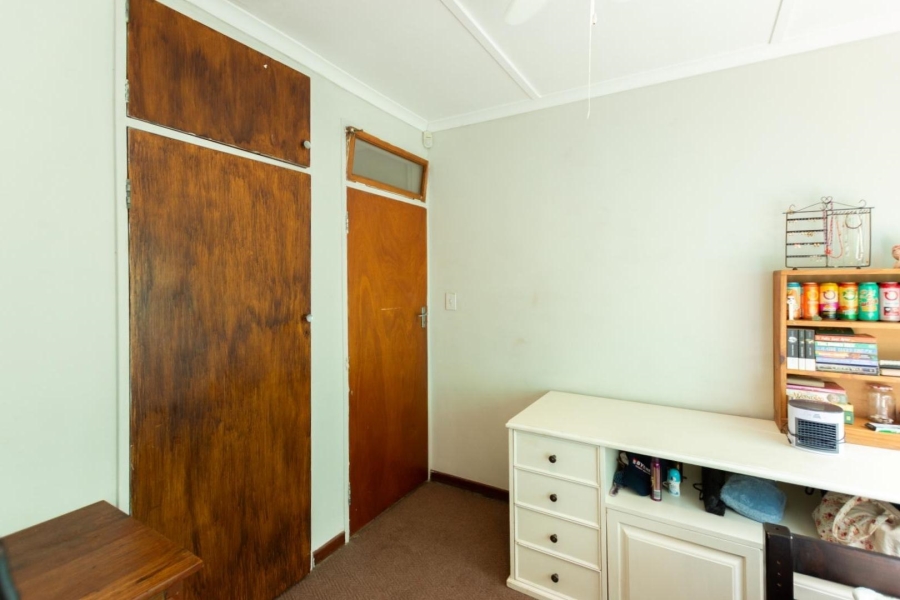 5 Bedroom Property for Sale in Vredenburg Western Cape